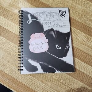 (G)I-DLE I Feel kpop album